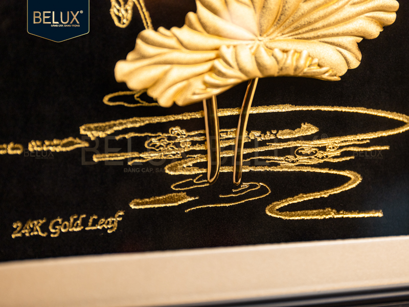 Tranh hoa sen dát vàng 24k 20x20cm